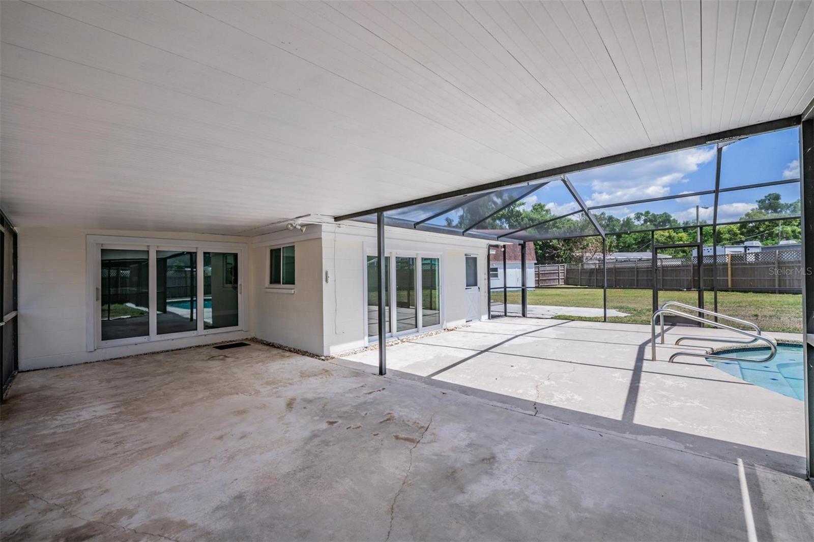 712 CAMELLIA CT, SEFFNER, FL, 33584
