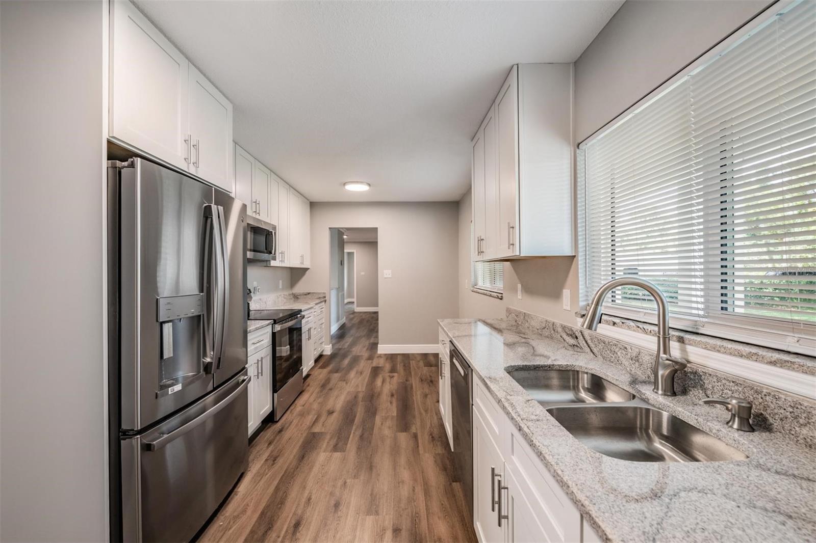 712 CAMELLIA CT, SEFFNER, FL, 33584