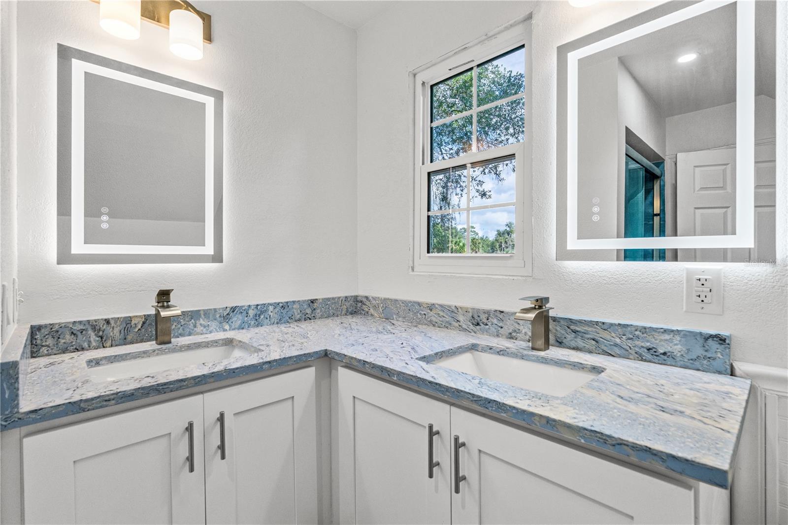 475 E WISCONSIN AVE, ORANGE CITY, FL, 32763