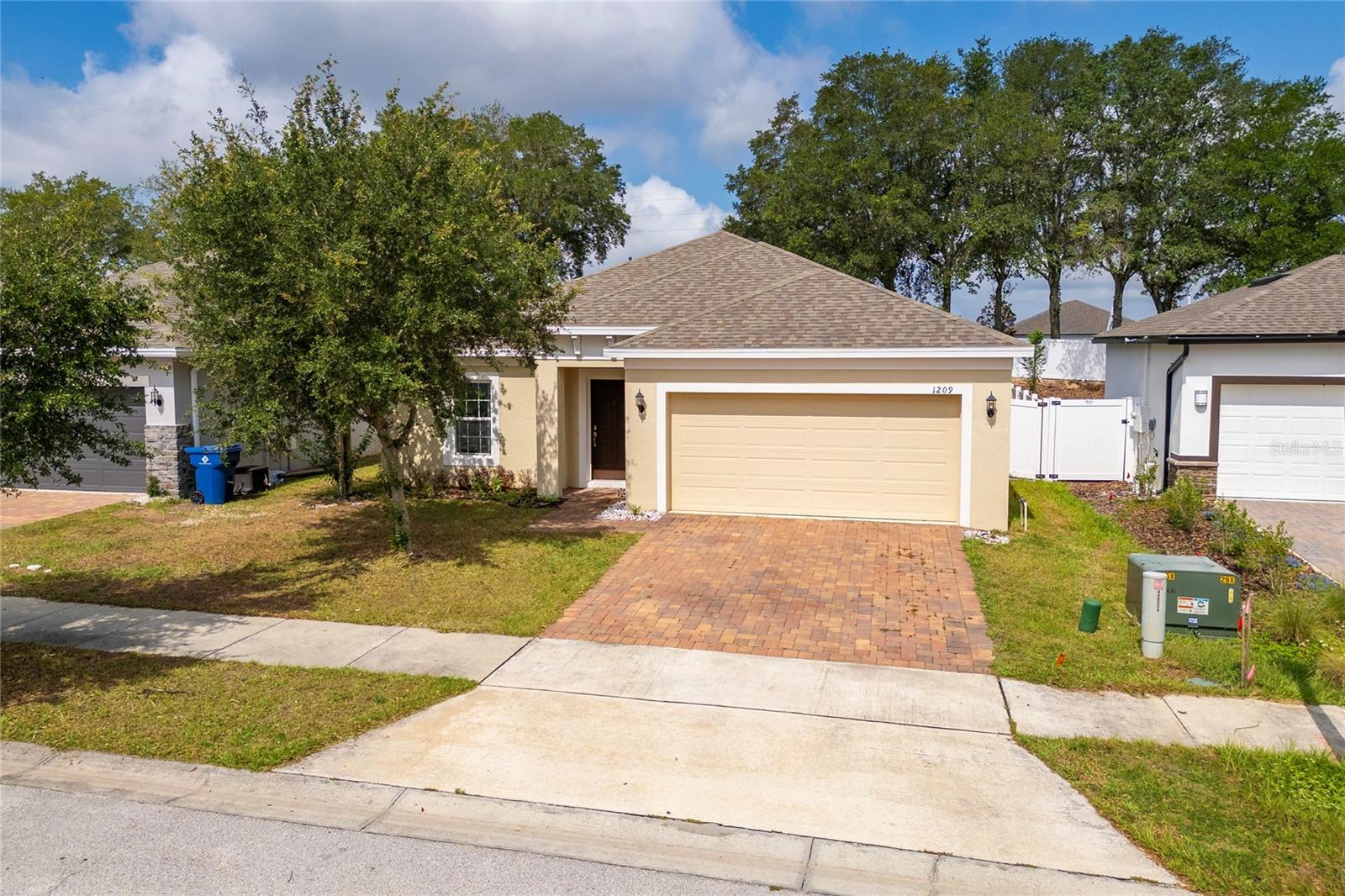 1209 STRATTON AVE, GROVELAND, FL, 34736