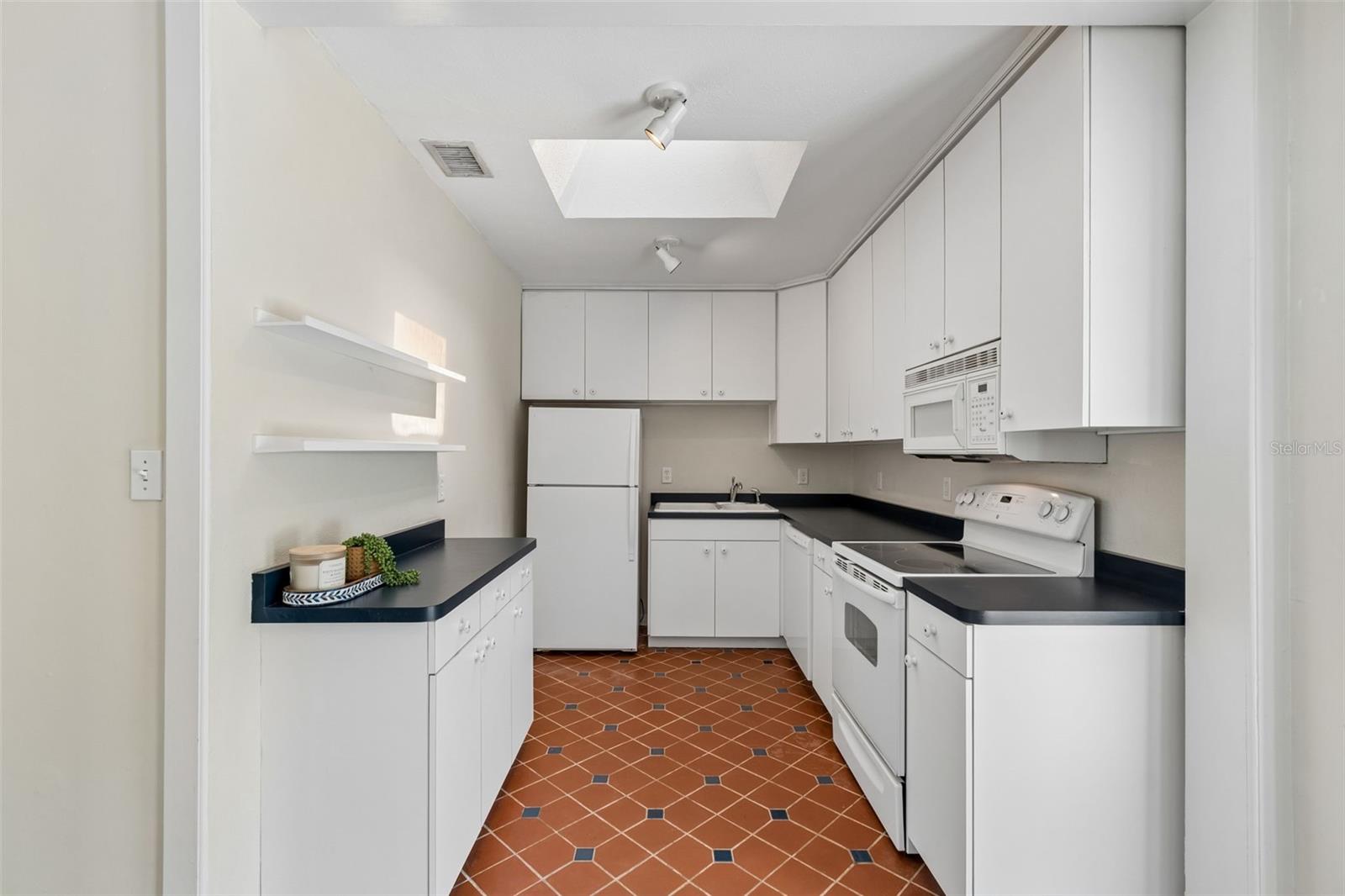 2805 S MANHATTAN AVE, TAMPA, FL, 33629