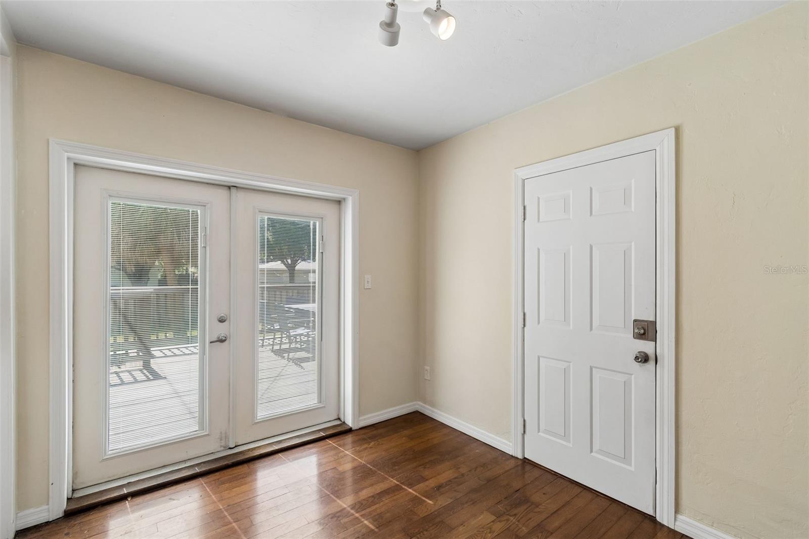 2805 S MANHATTAN AVE, TAMPA, FL, 33629