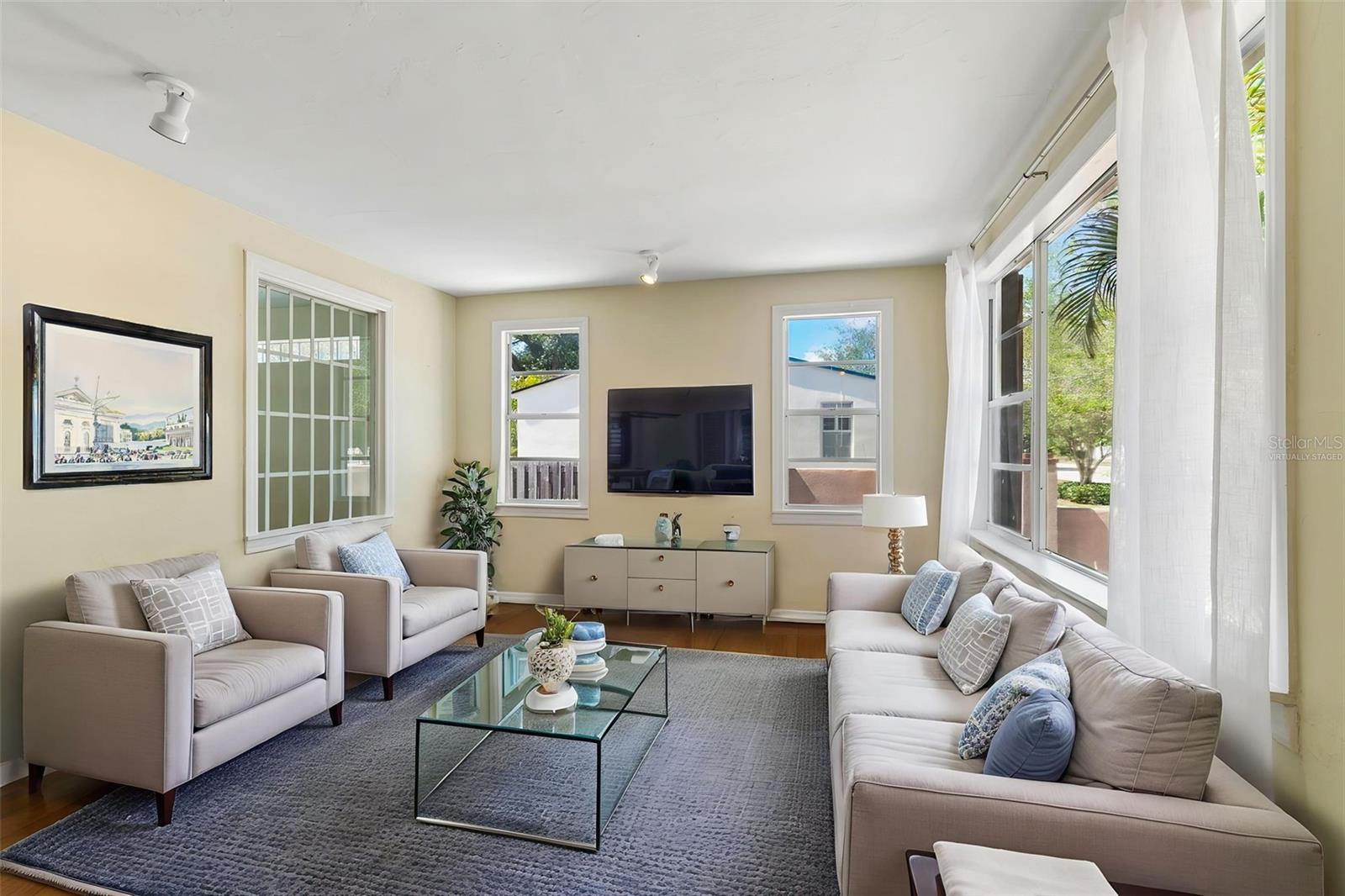2805 S MANHATTAN AVE, TAMPA, FL, 33629