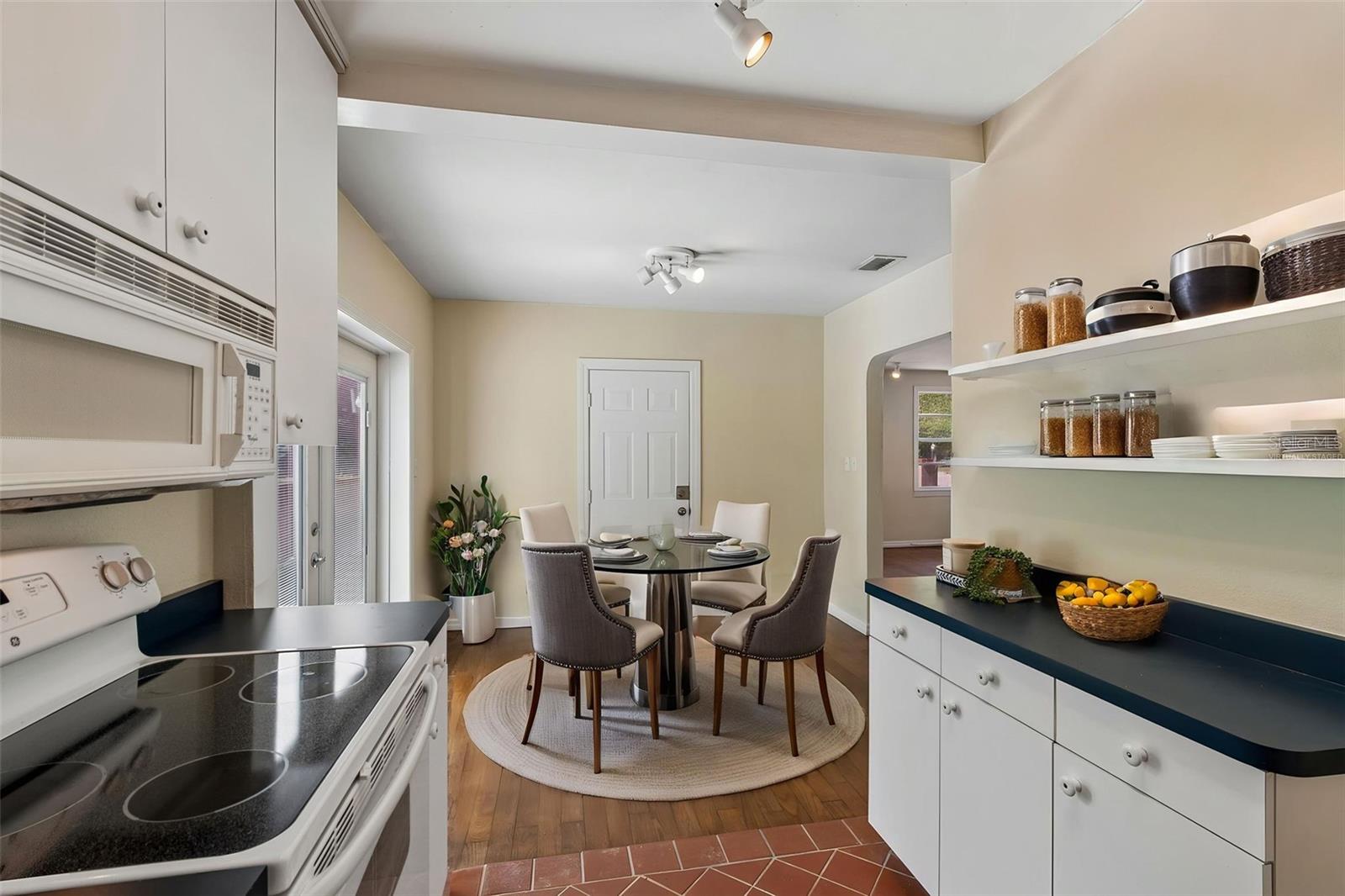 2805 S MANHATTAN AVE, TAMPA, FL, 33629