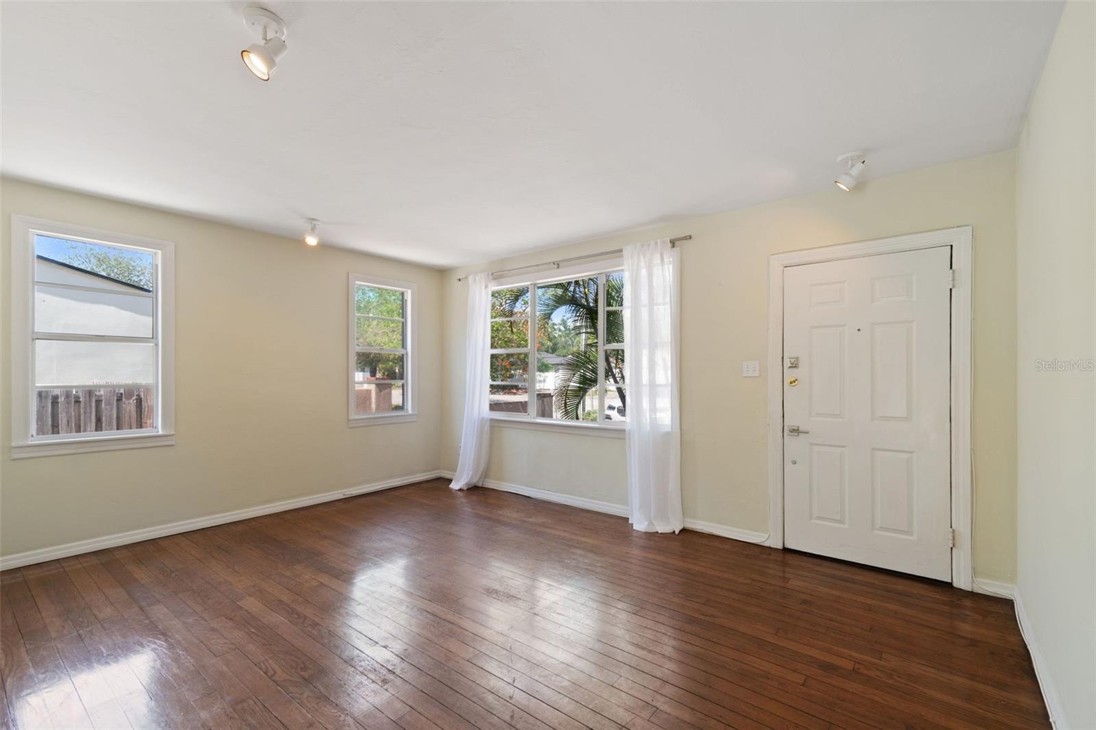 2805 S MANHATTAN AVE, TAMPA, FL, 33629