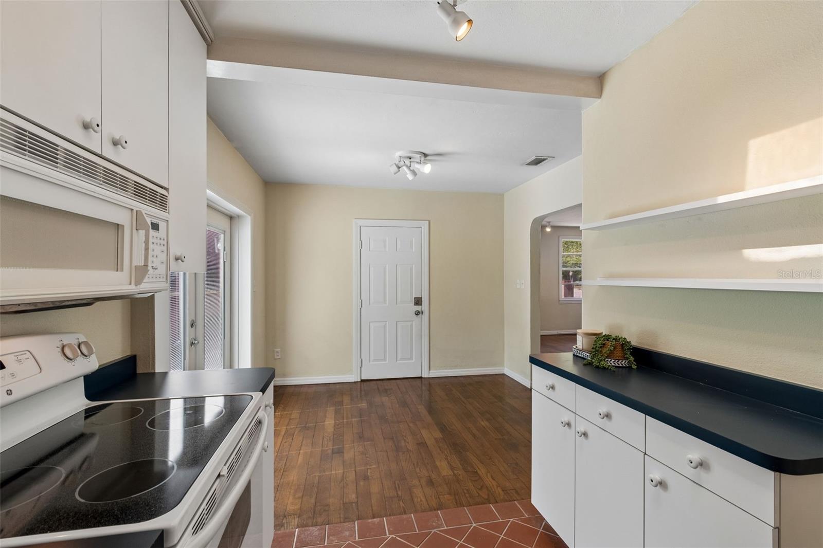 2805 S MANHATTAN AVE, TAMPA, FL, 33629
