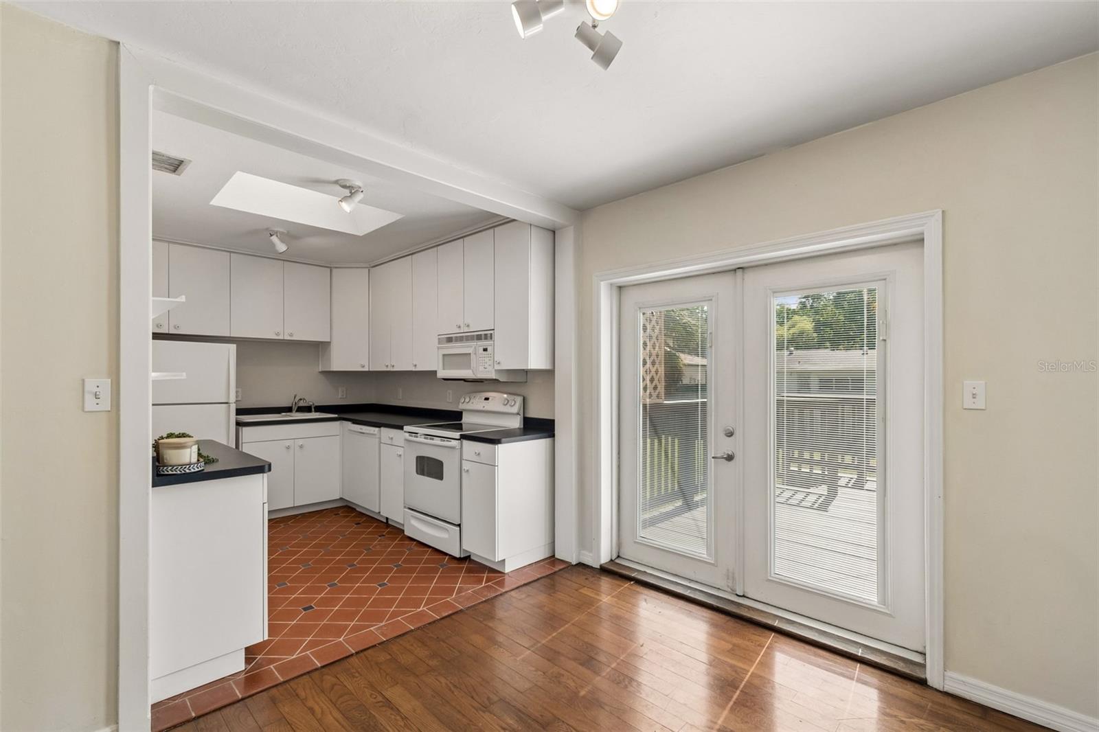 2805 S MANHATTAN AVE, TAMPA, FL, 33629