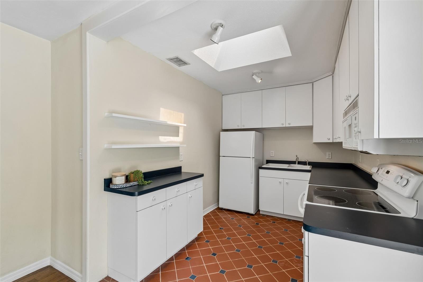 2805 S MANHATTAN AVE, TAMPA, FL, 33629