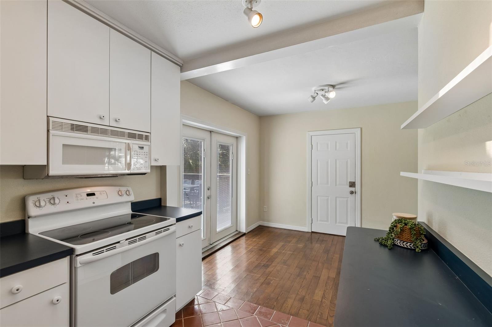 2805 S MANHATTAN AVE, TAMPA, FL, 33629