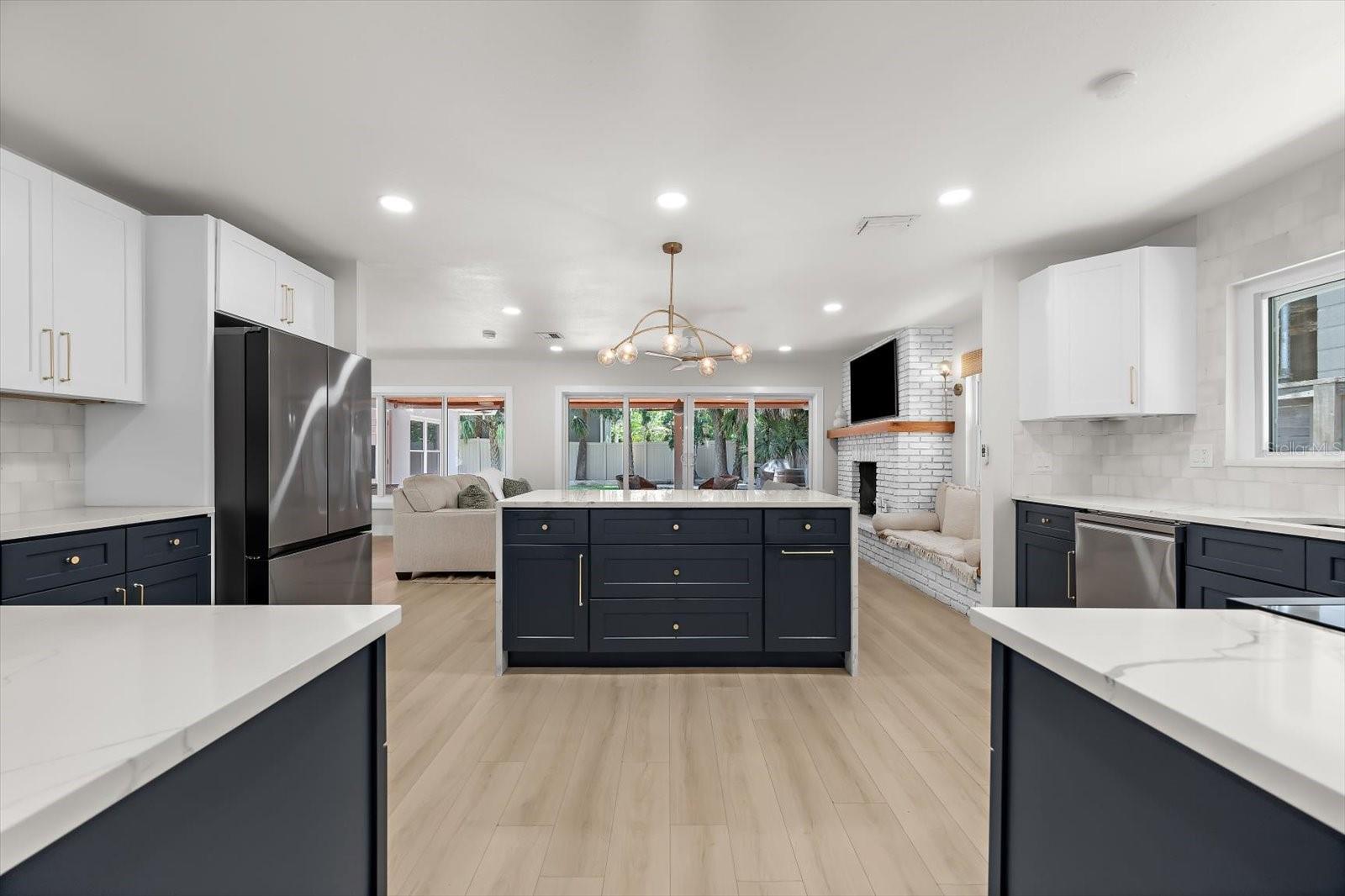 730 BAY ESPLANADE, CLEARWATER BEACH, FL, 33767