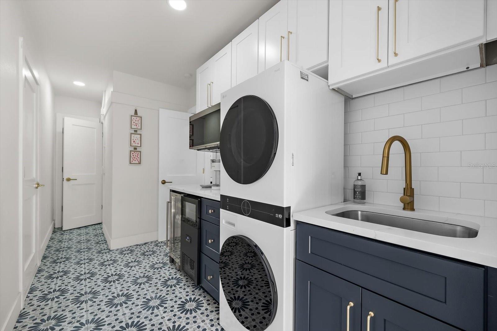 730 BAY ESPLANADE, CLEARWATER BEACH, FL, 33767
