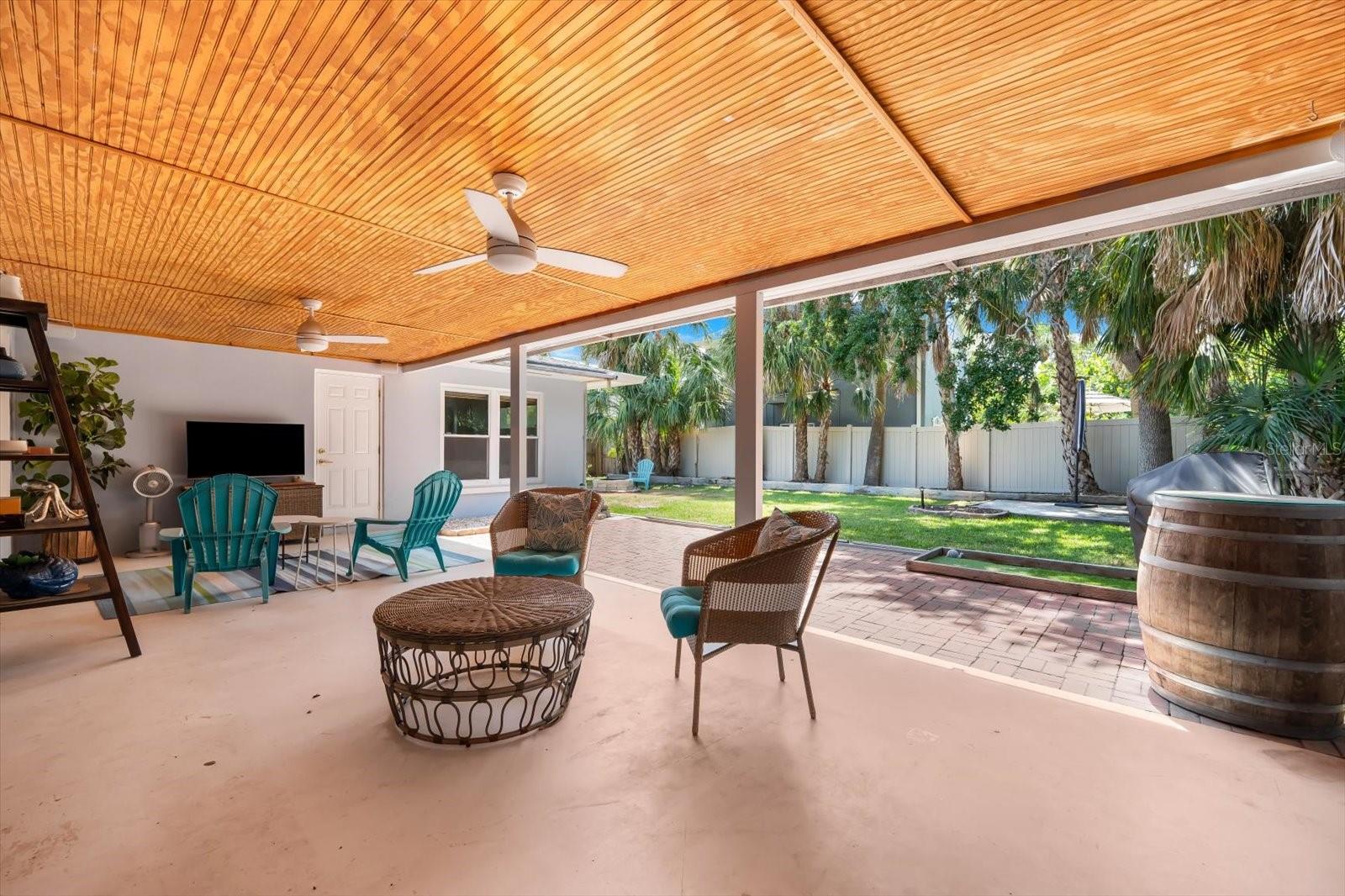 730 BAY ESPLANADE, CLEARWATER BEACH, FL, 33767
