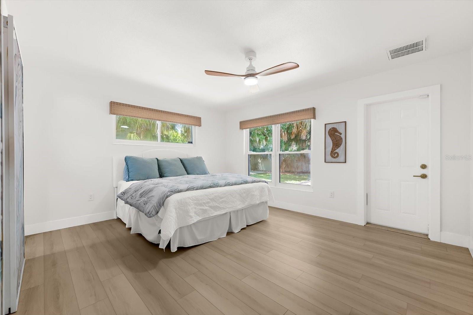 730 BAY ESPLANADE, CLEARWATER BEACH, FL, 33767