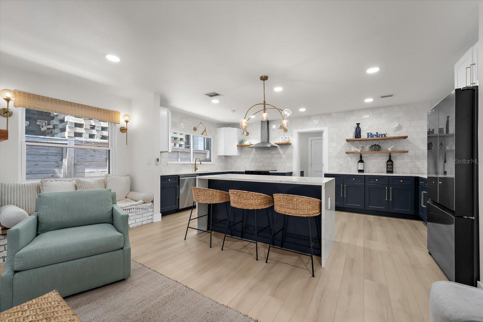730 BAY ESPLANADE, CLEARWATER BEACH, FL, 33767