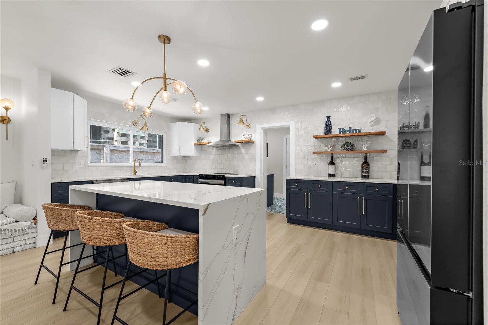 730 BAY ESPLANADE, CLEARWATER BEACH, FL, 33767