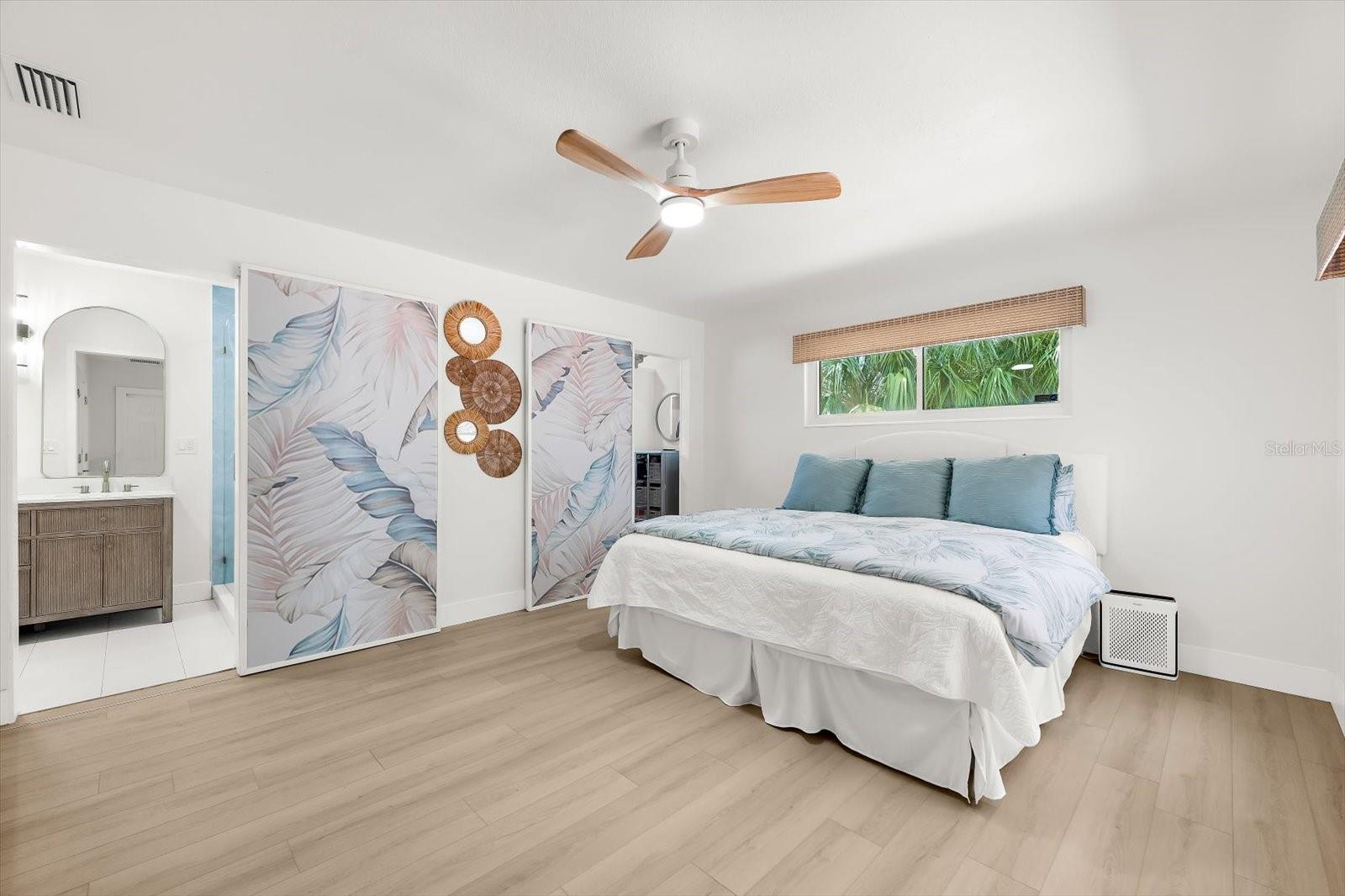 730 BAY ESPLANADE, CLEARWATER BEACH, FL, 33767