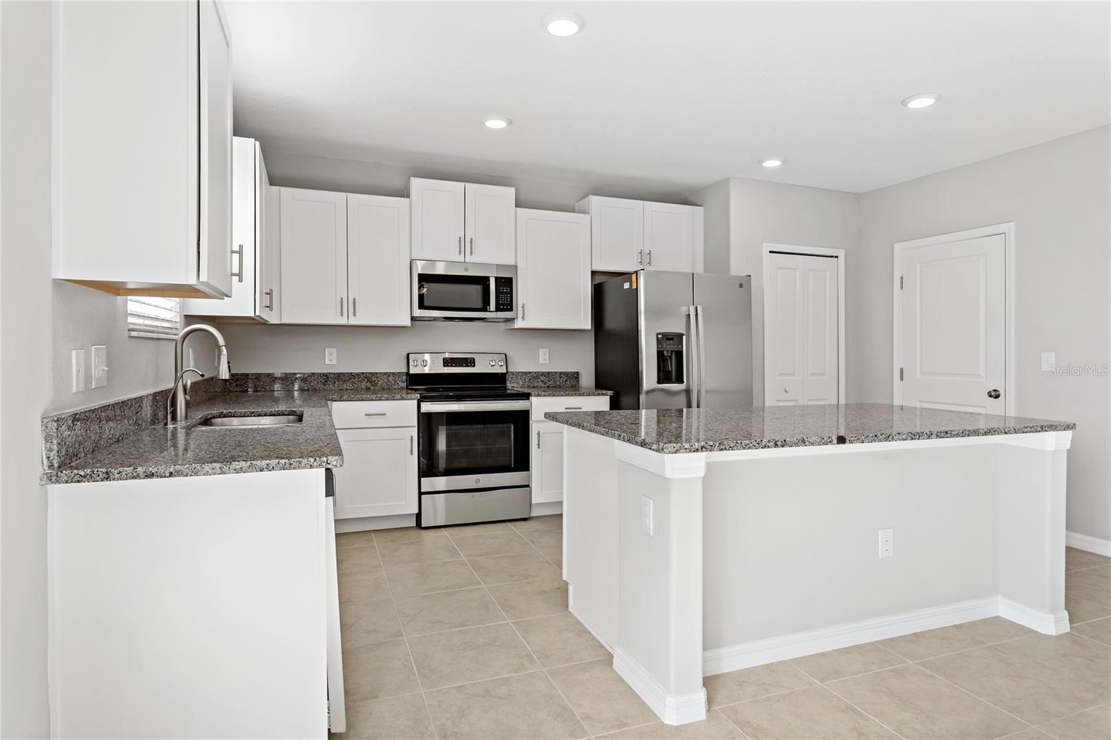 13647 WILD GINGER ST, RIVERVIEW, FL, 33579