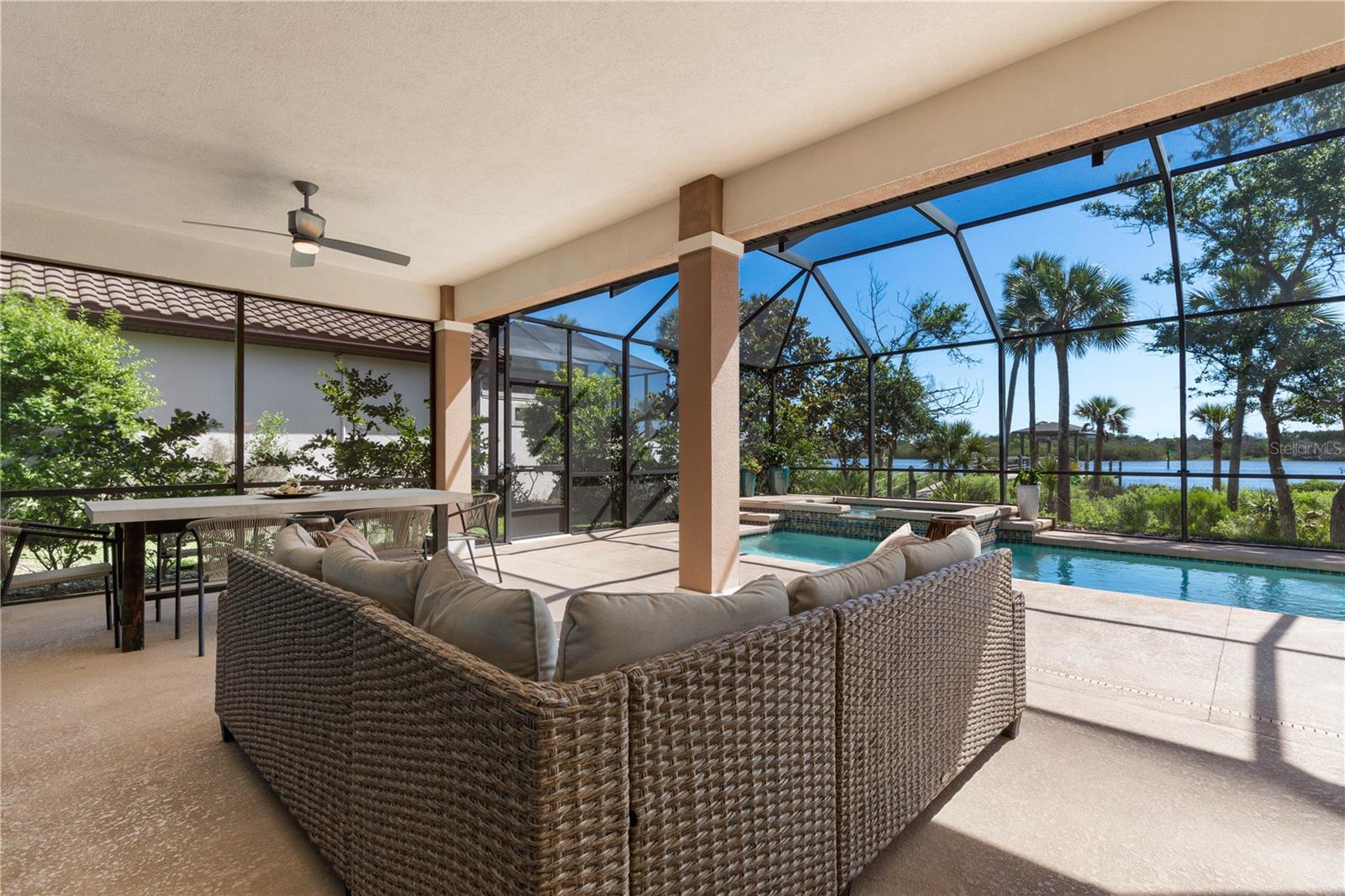 165 S RIVERWALK DR, PALM COAST, FL, 32137