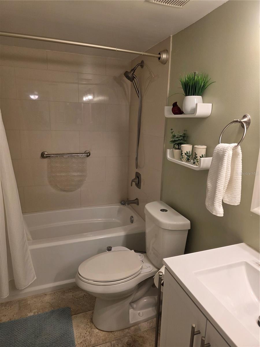 511 PLAZA SEVILLE CT #24, TREASURE ISLAND, FL, 33706