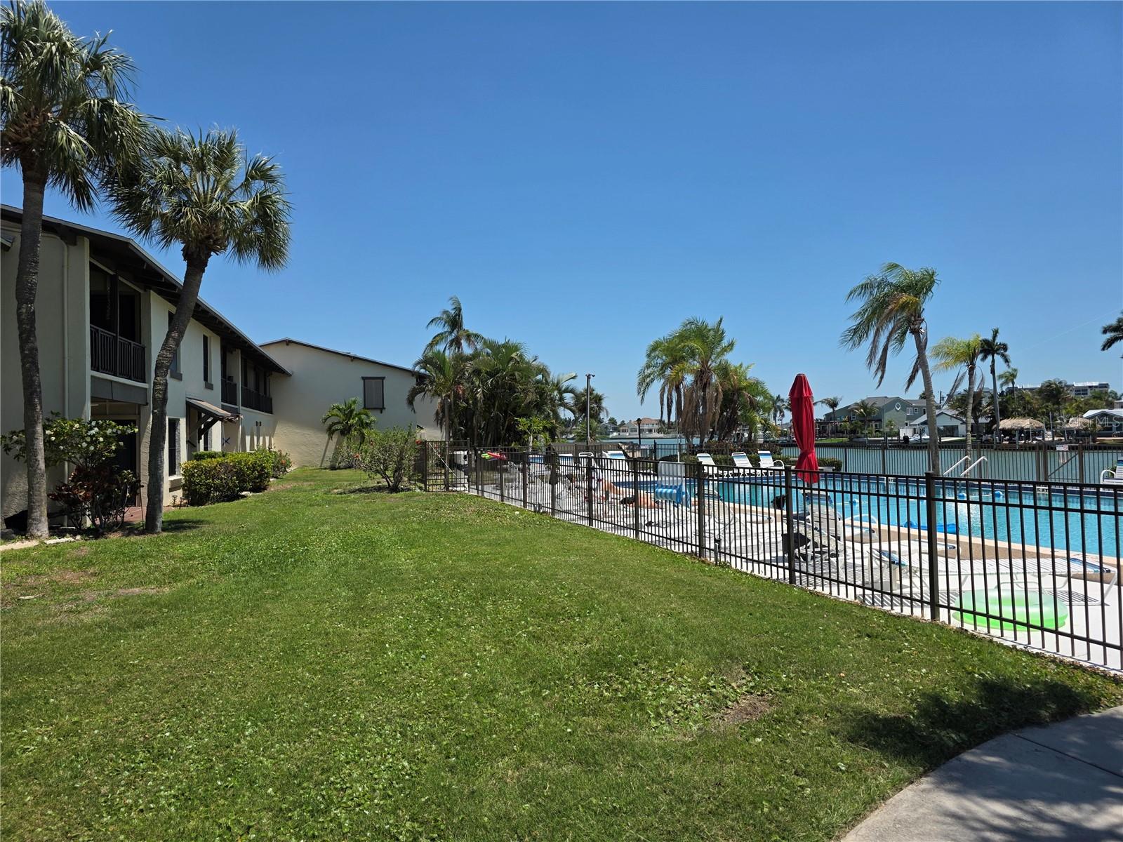 511 PLAZA SEVILLE CT #24, TREASURE ISLAND, FL, 33706