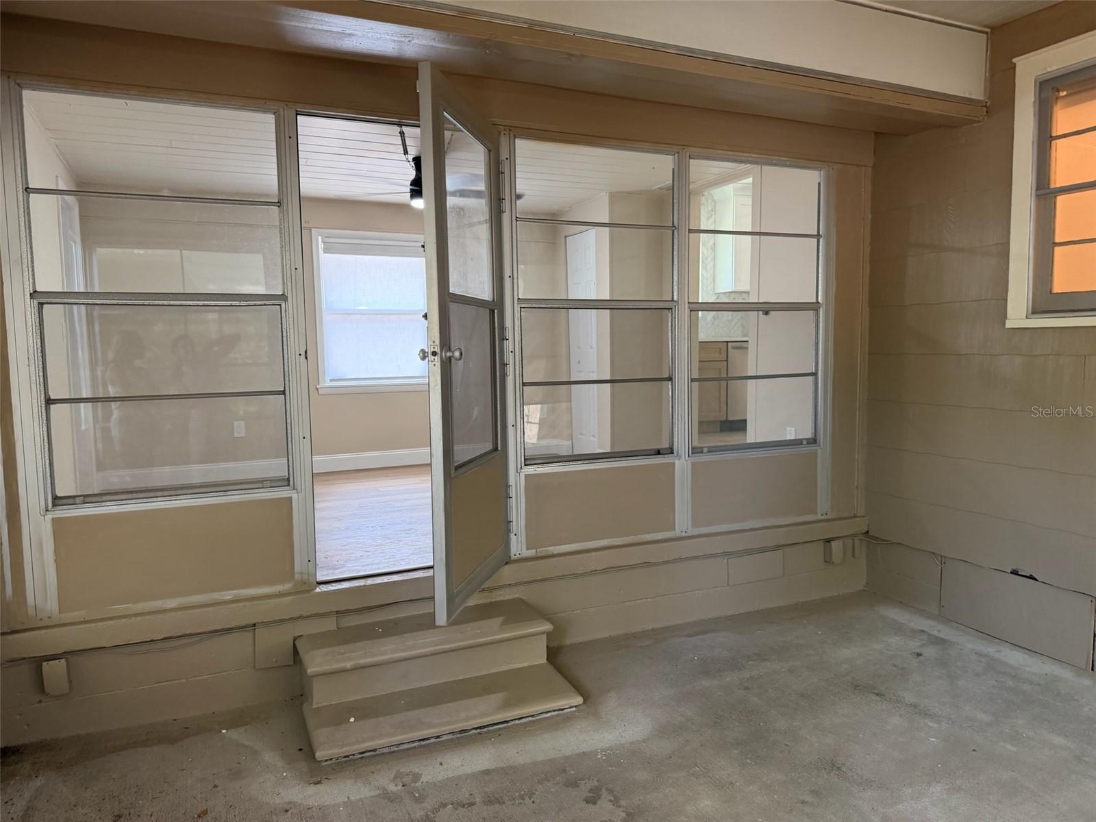 124 20TH AVE N, ST PETERSBURG, FL, 33704