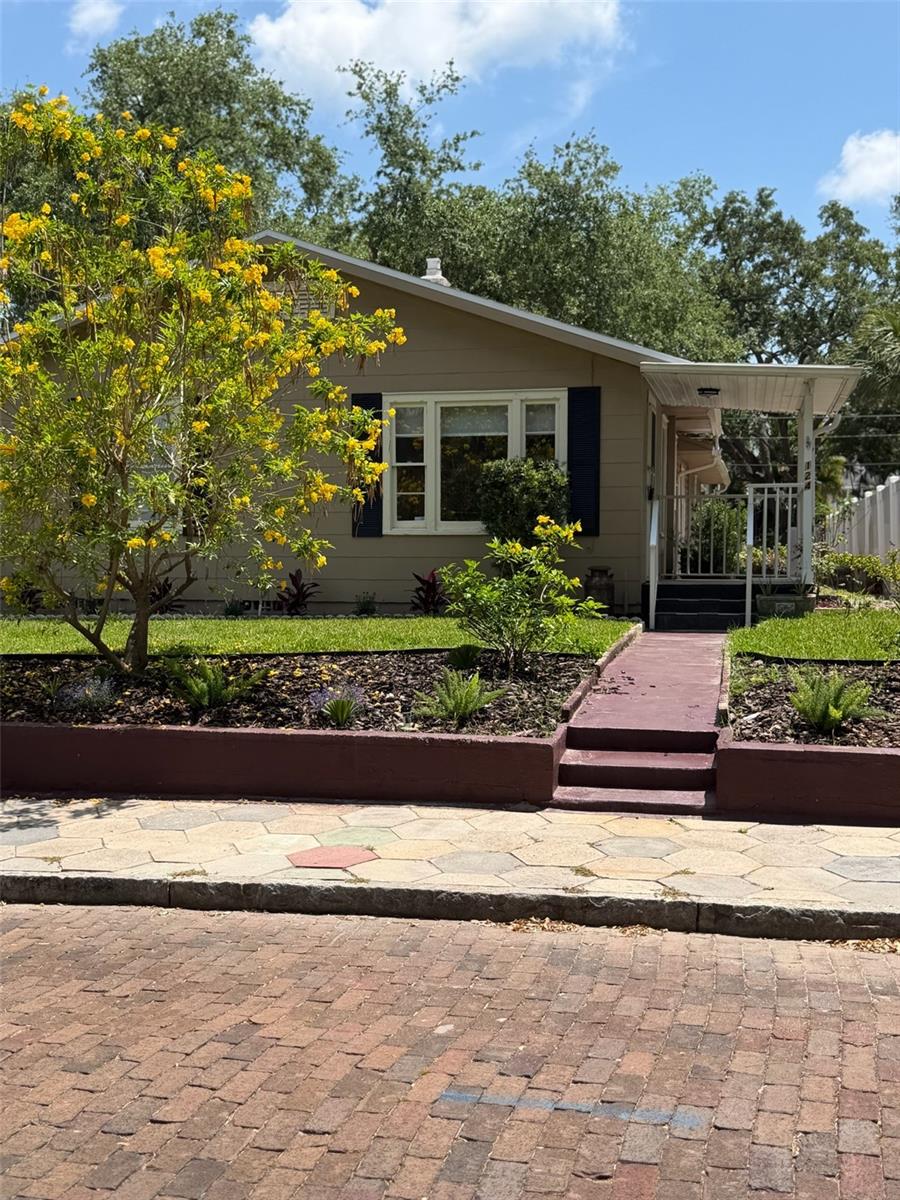 124 20TH AVE N, ST PETERSBURG, FL, 33704