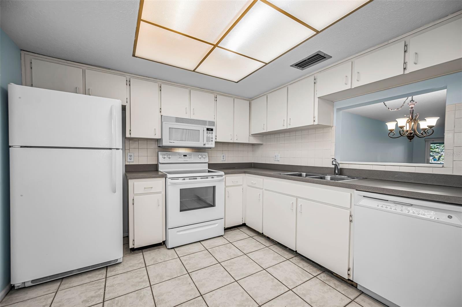 820 PATRICIA AVE #109, DUNEDIN, FL, 34698