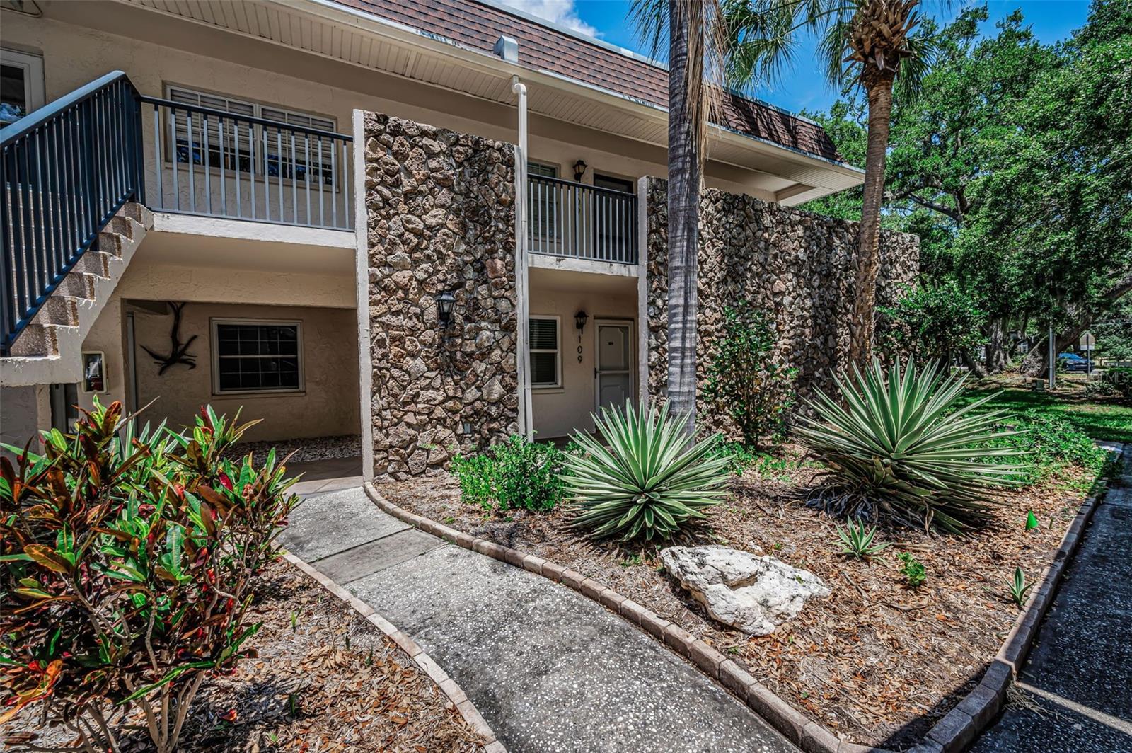 820 PATRICIA AVE #109, DUNEDIN, FL, 34698