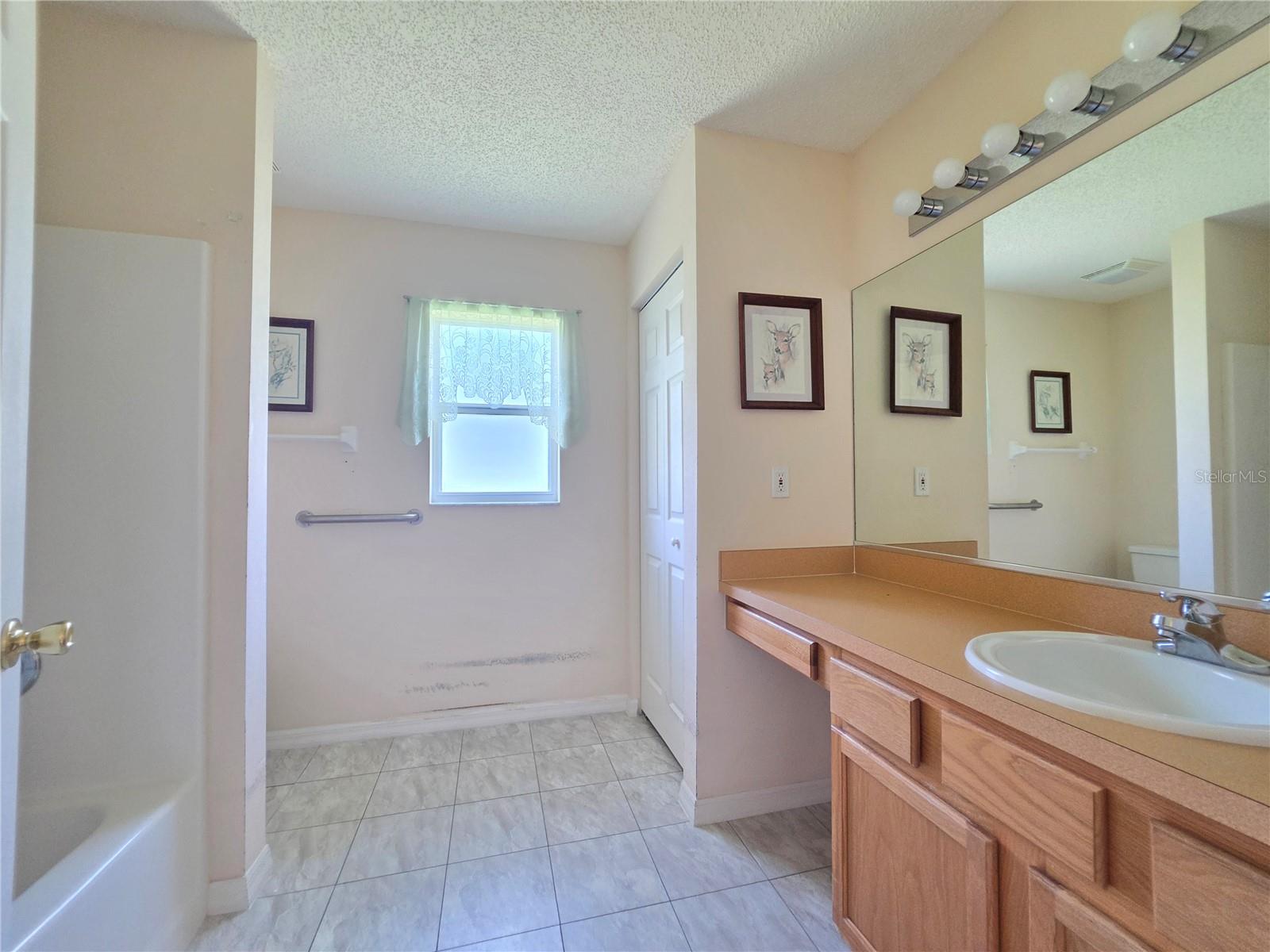 40 PACIFIC DR, PALM COAST, FL, 32164