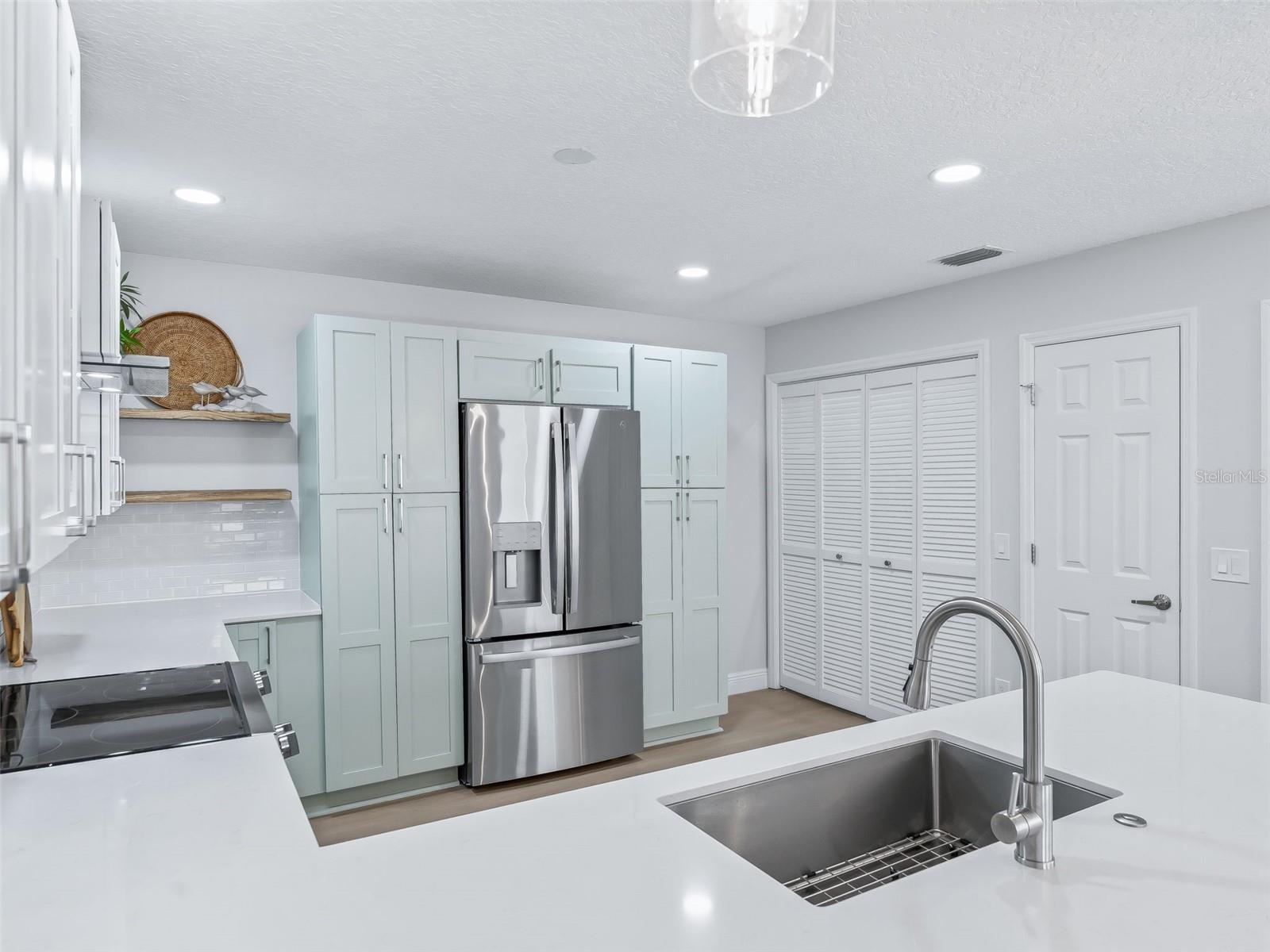 2537 BIRCH AVE, THE VILLAGES, FL, 32162