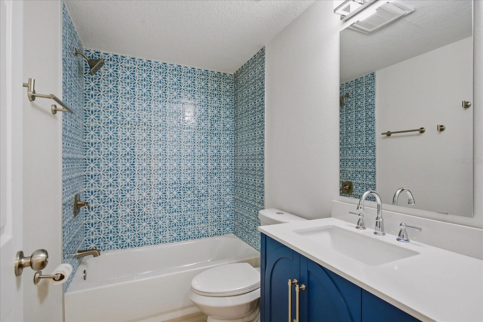 816 WOODLAND AVE, LEESBURG, FL, 34748