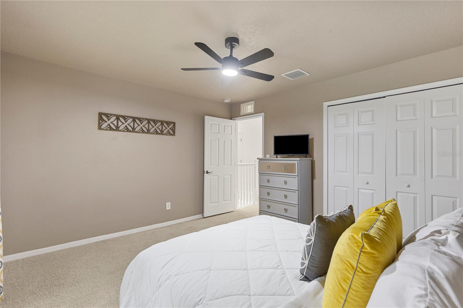 6932 GRAY CATBIRD LOOP, WESLEY CHAPEL, FL, 33545