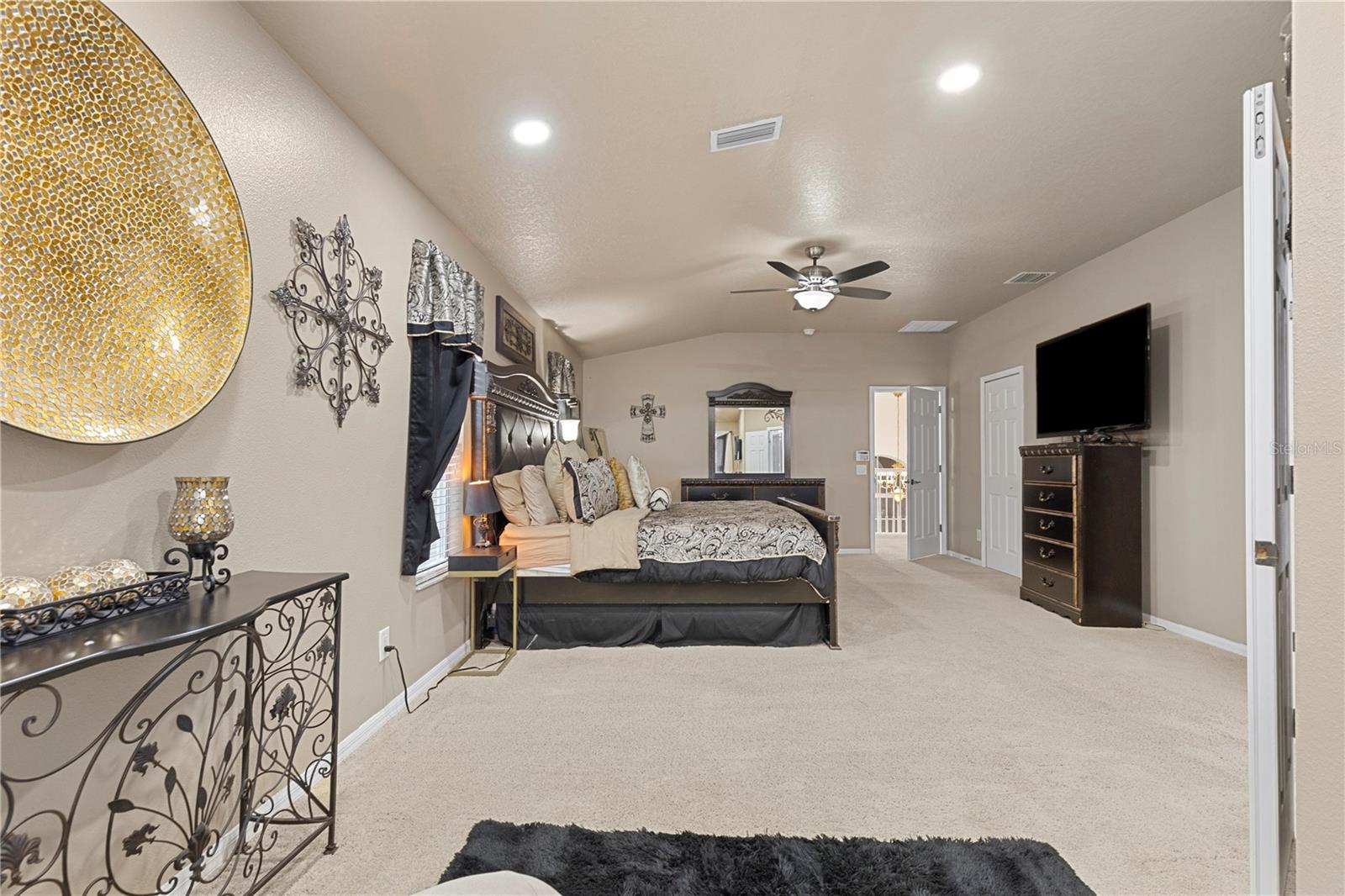 6932 GRAY CATBIRD LOOP, WESLEY CHAPEL, FL, 33545