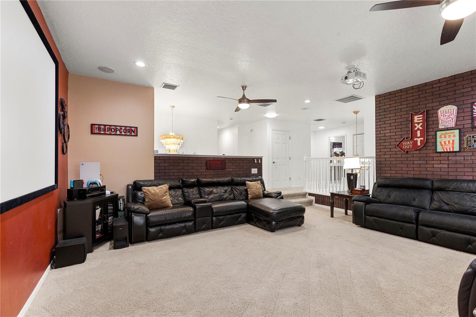 6932 GRAY CATBIRD LOOP, WESLEY CHAPEL, FL, 33545