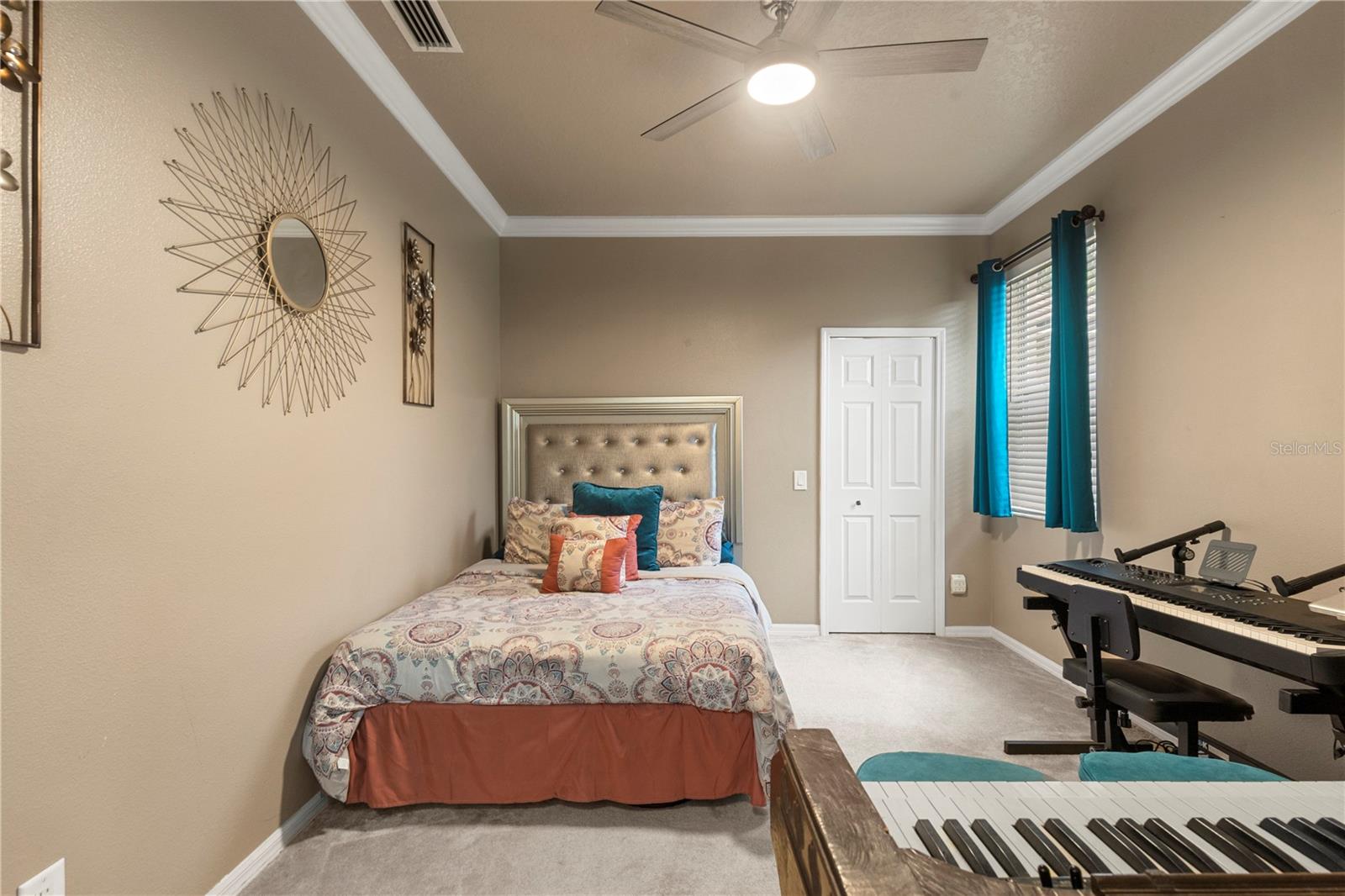 6932 GRAY CATBIRD LOOP, WESLEY CHAPEL, FL, 33545