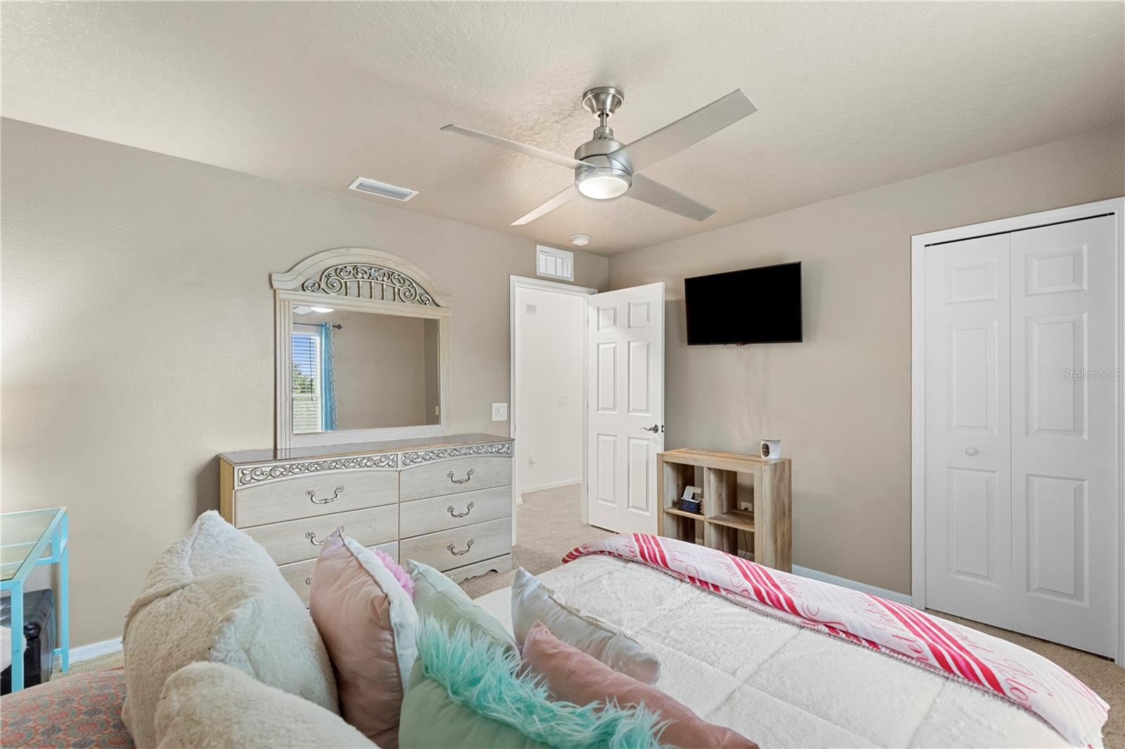 6932 GRAY CATBIRD LOOP, WESLEY CHAPEL, FL, 33545