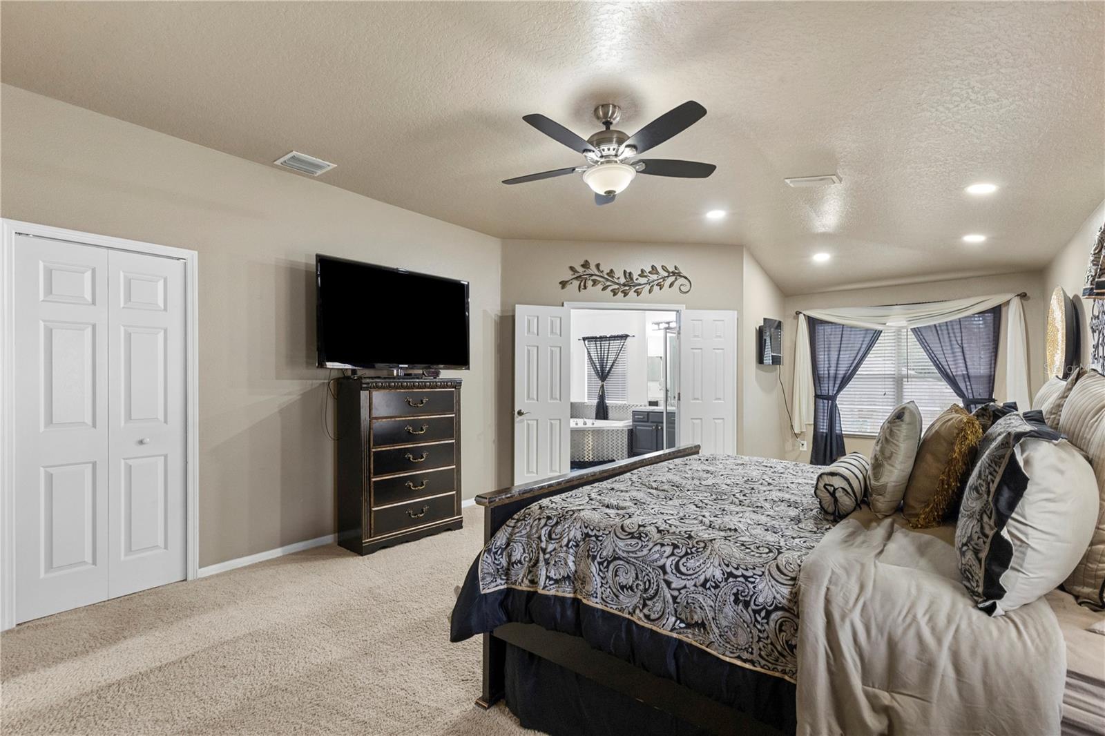 6932 GRAY CATBIRD LOOP, WESLEY CHAPEL, FL, 33545