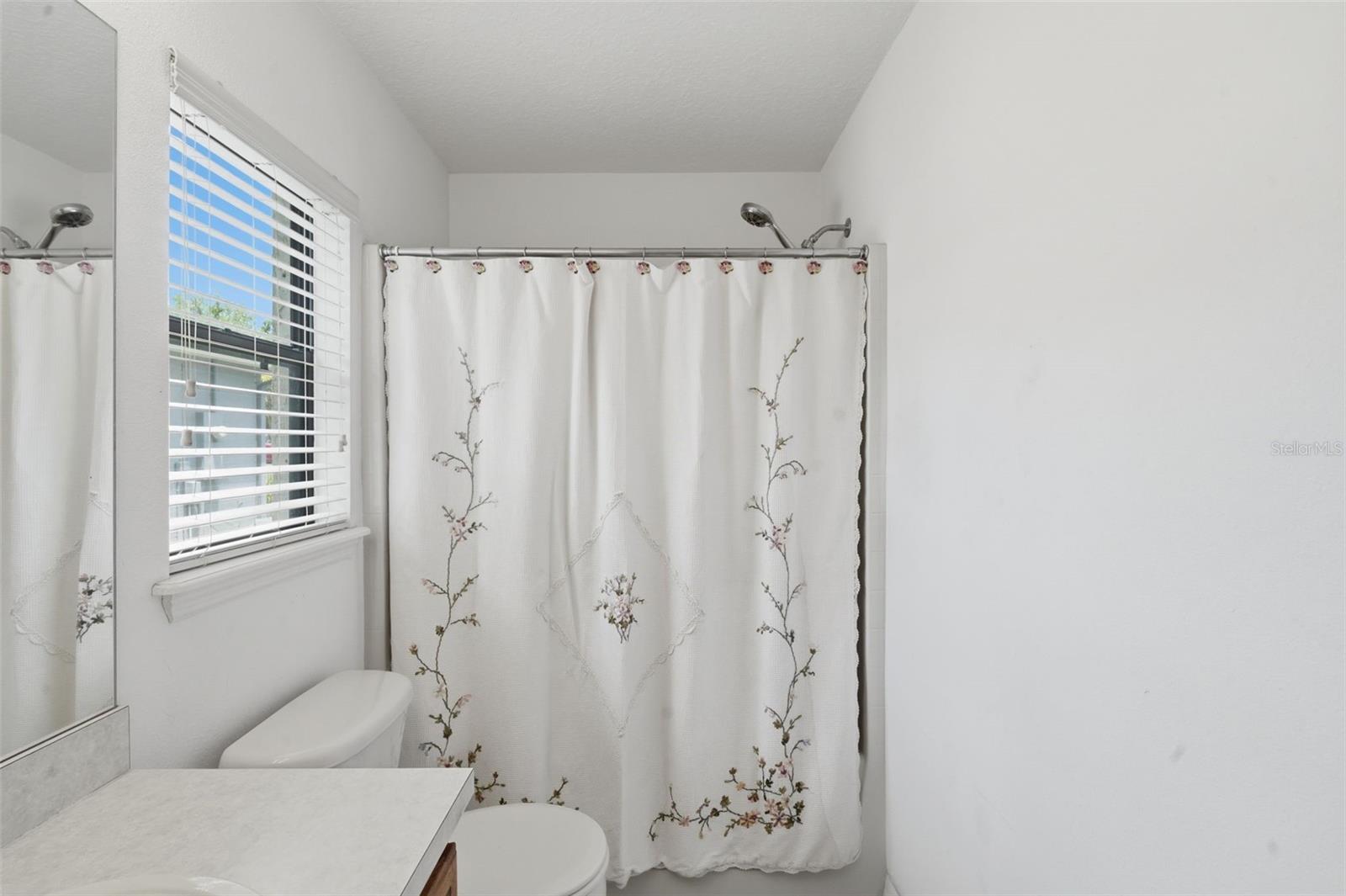 812 BENTON LAKE DR S, DELAND, FL, 32724