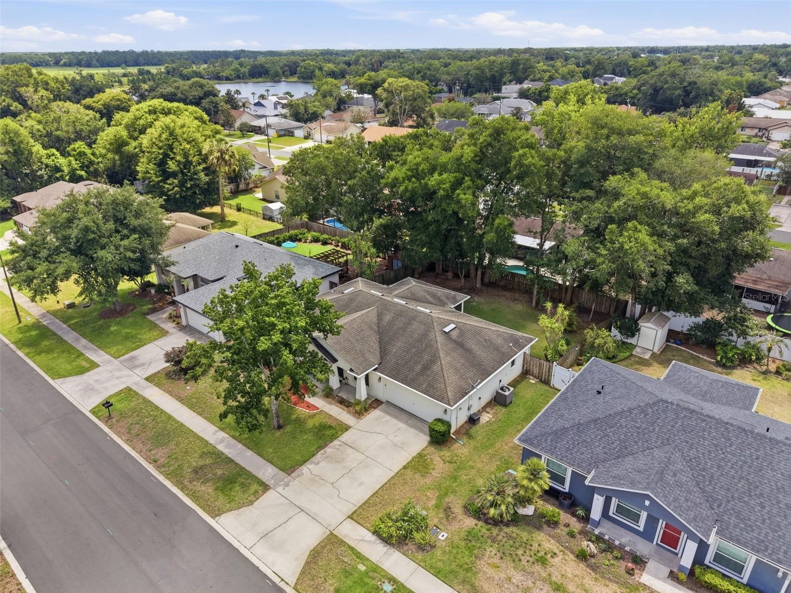 812 BENTON LAKE DR S, DELAND, FL, 32724