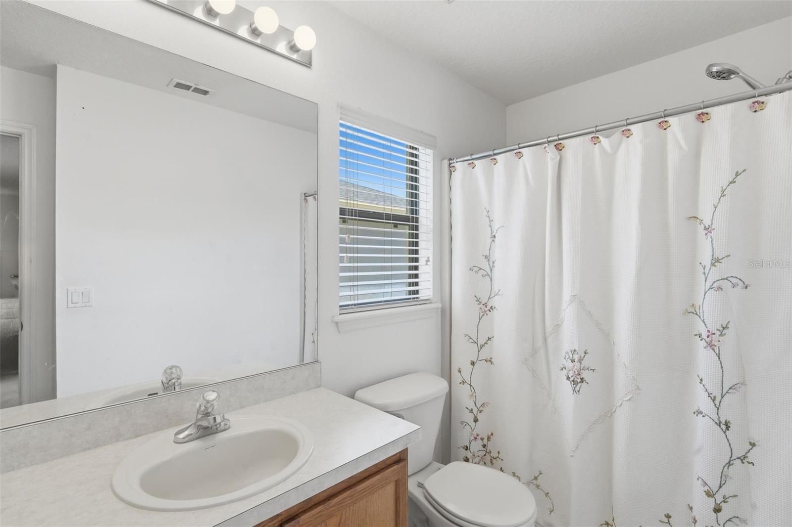 812 BENTON LAKE DR S, DELAND, FL, 32724