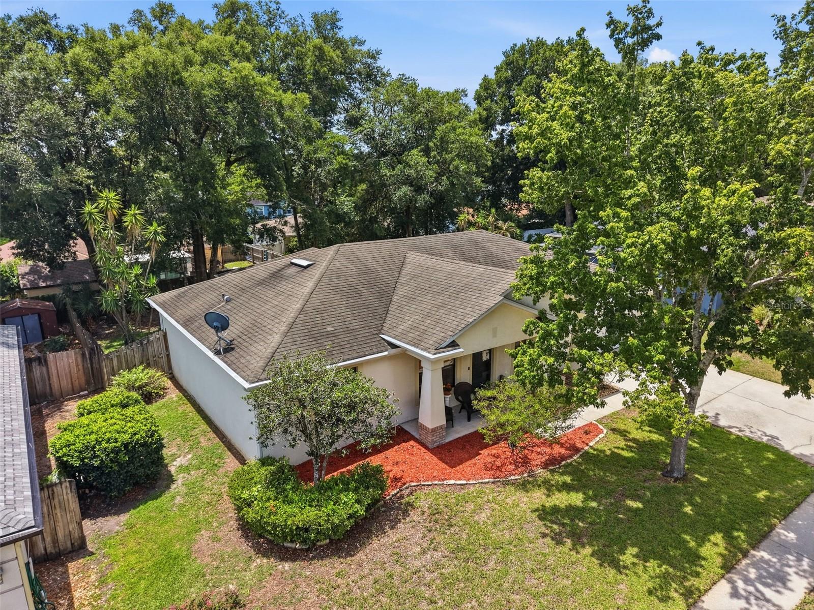 812 BENTON LAKE DR S, DELAND, FL, 32724