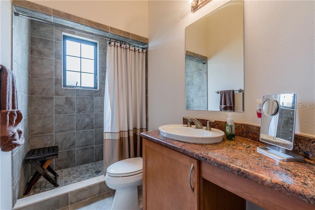 3814 VILLAS DEL SOL CT, TAMPA, FL, 33609
