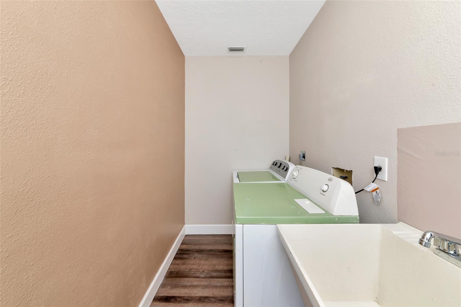 6104 26TH AVE E, BRADENTON, FL, 34208