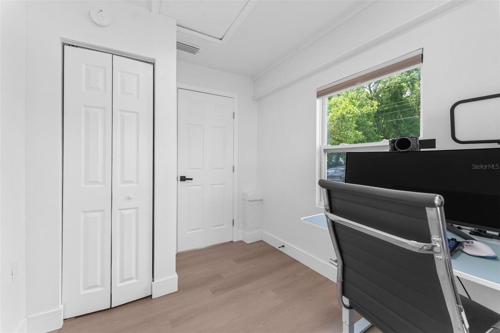 501 E CLUSTER AVE, TAMPA, FL, 33604