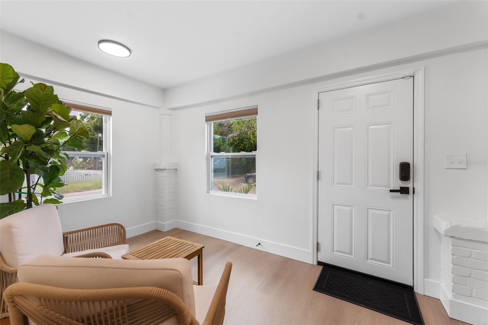 501 E CLUSTER AVE, TAMPA, FL, 33604