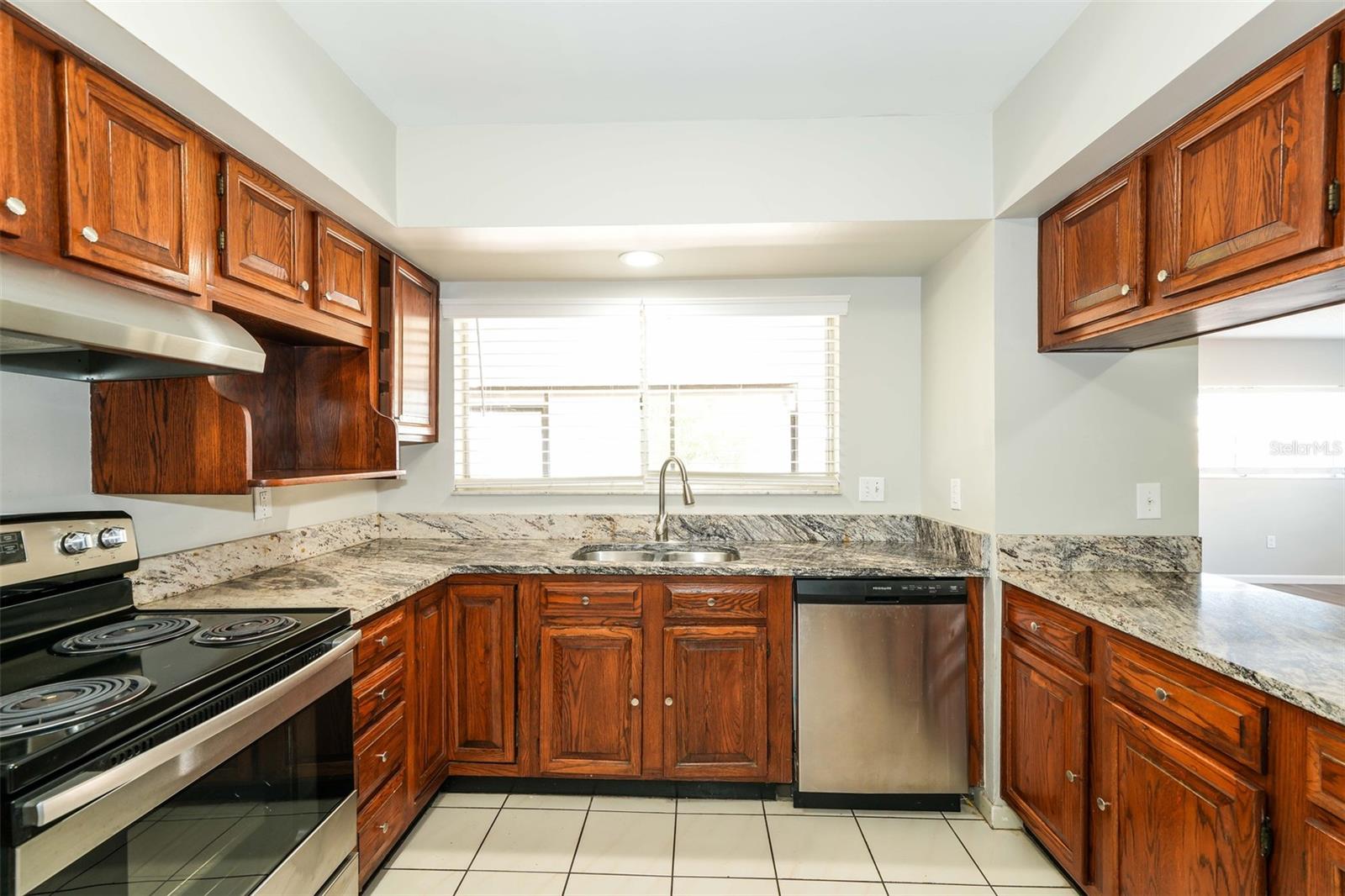 8229 MALVERN CIR, TAMPA, FL, 33634
