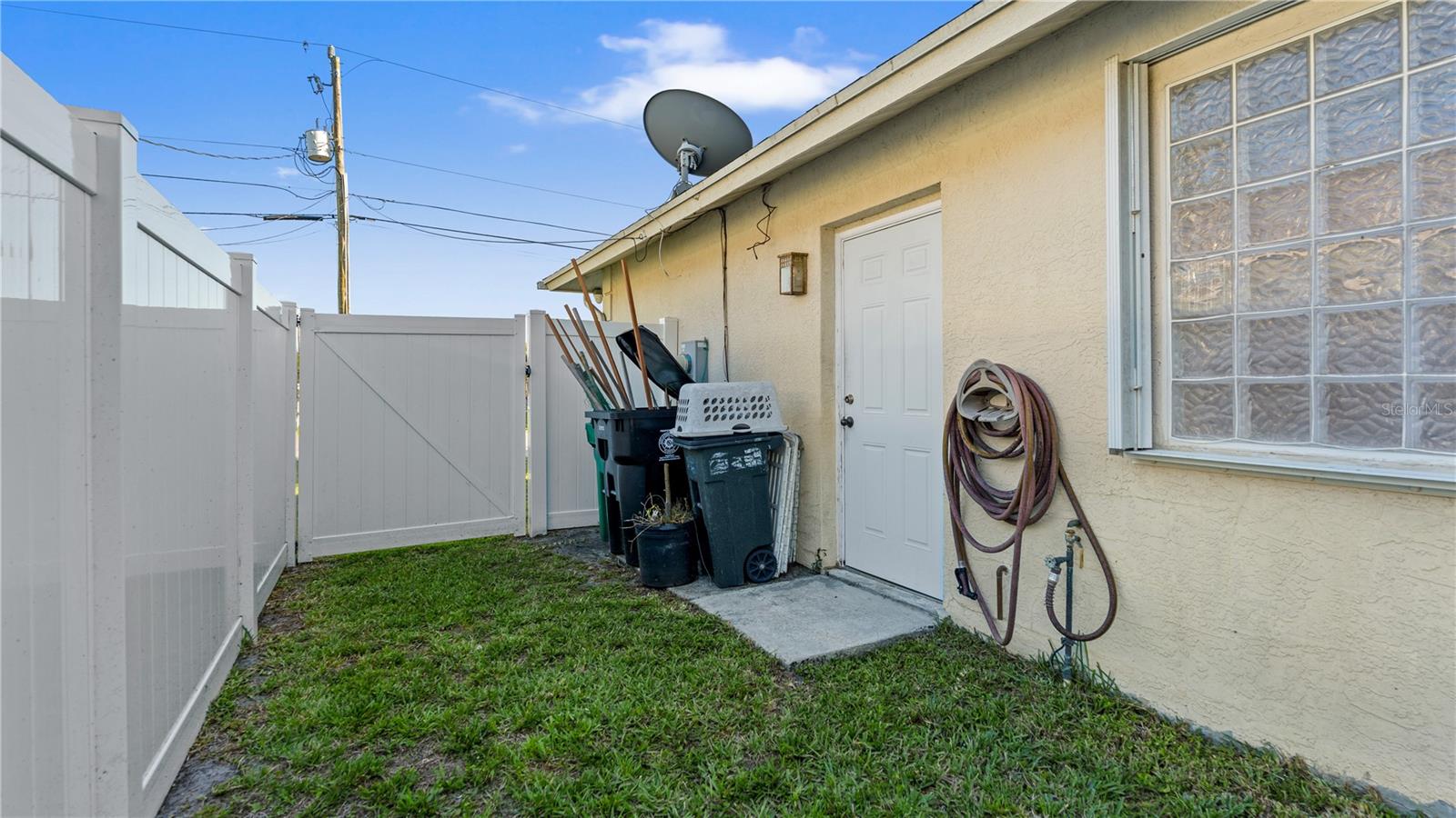 2001 SW FEARS AVE, PORT ST LUCIE, FL, 34953