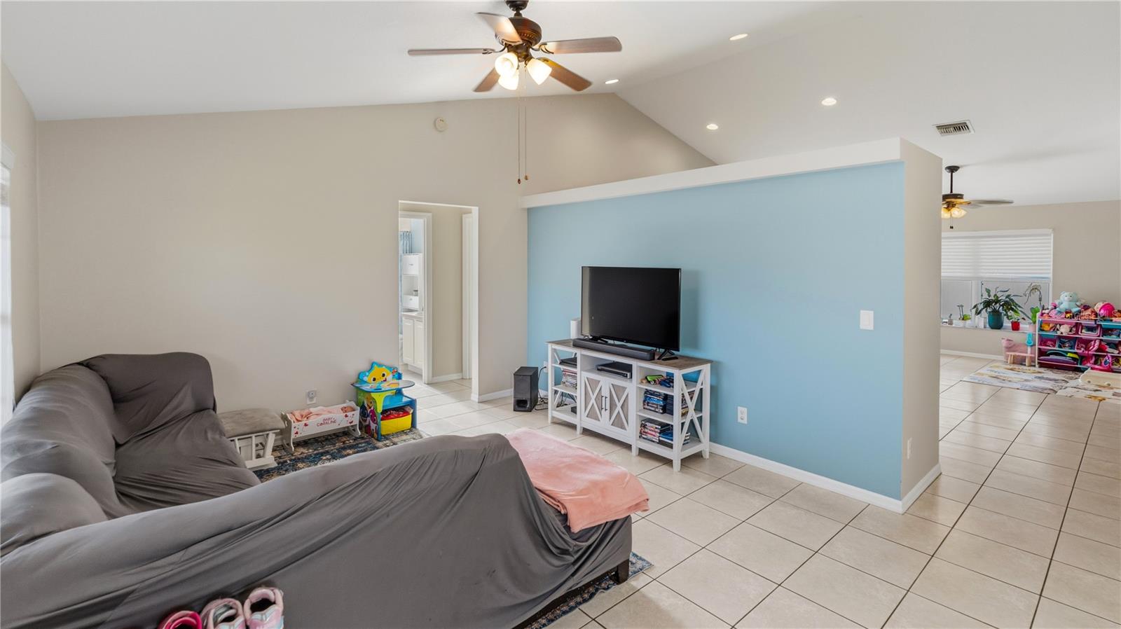 2001 SW FEARS AVE, PORT ST LUCIE, FL, 34953