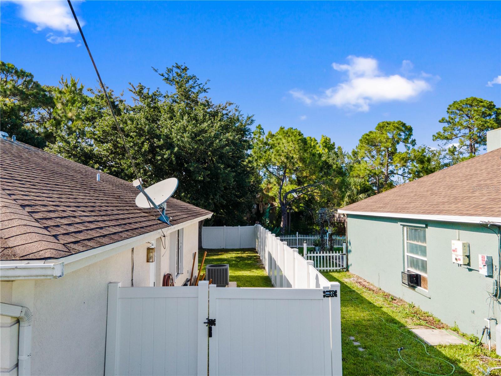 2001 SW FEARS AVE, PORT ST LUCIE, FL, 34953