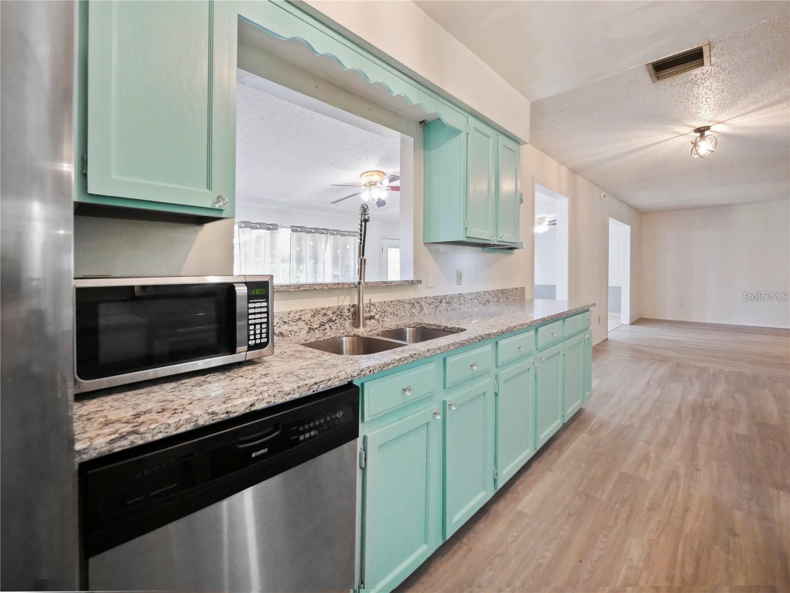 240 MAUREEN DR, SANFORD, FL, 32771
